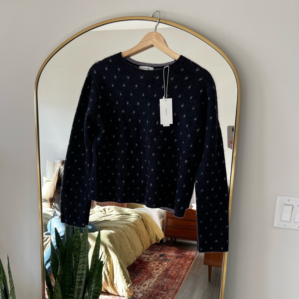 NWT Vince navy blue sweater with periwinkle dot size xs